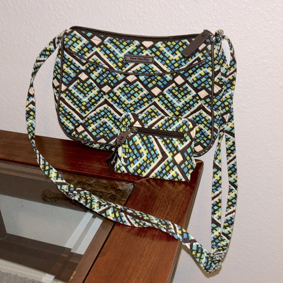 Vera Bradley rain forest crossbody with matching wallet - Picture 1 of 3